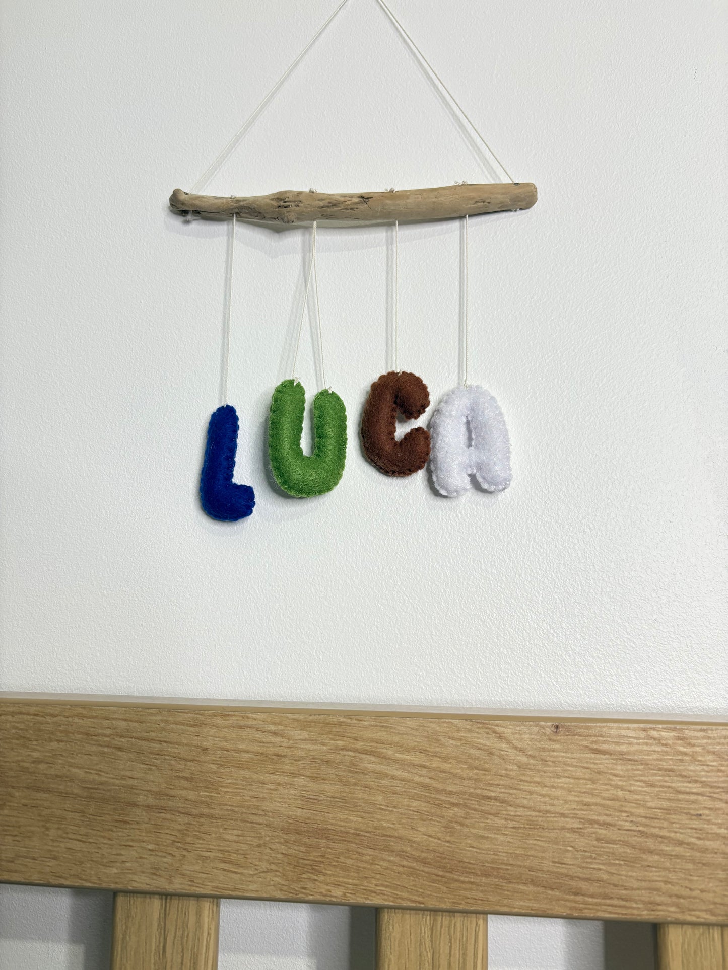 Mon prénom suspendu – Décoration murale personnalisée