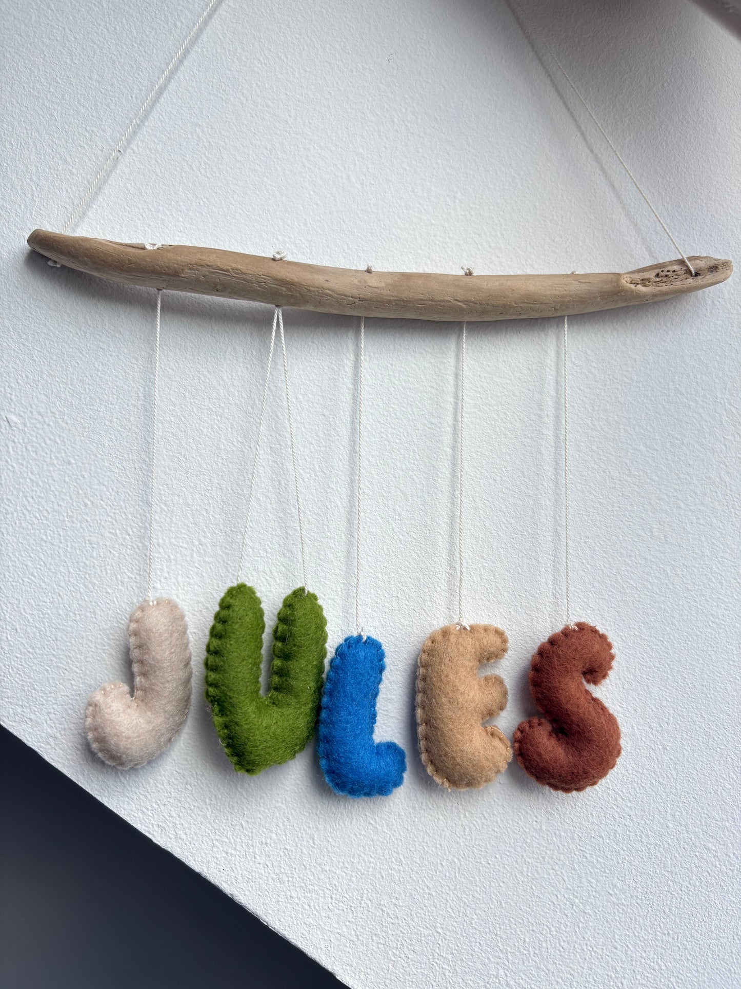 Mon prénom suspendu – Décoration murale personnalisée
