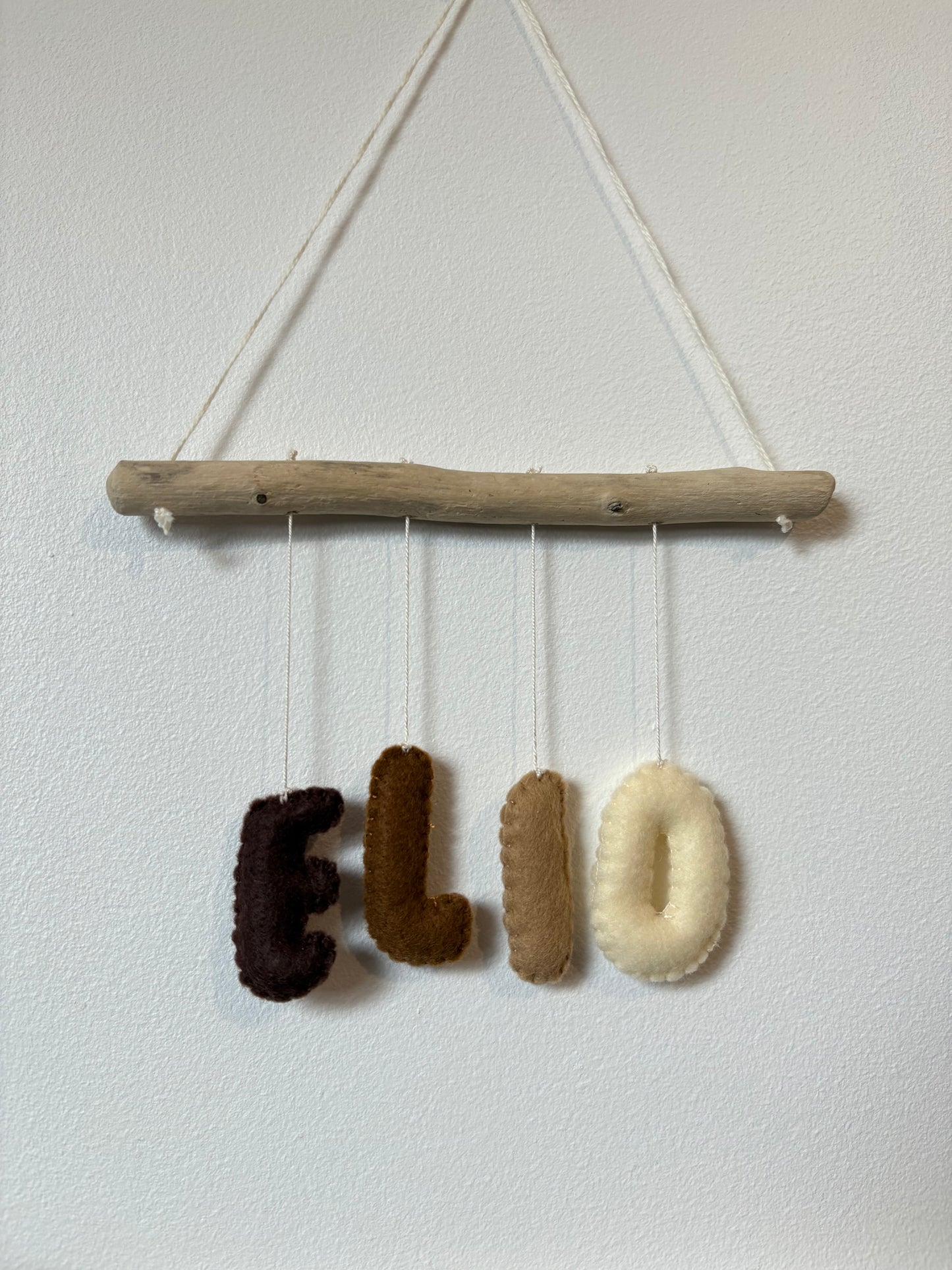 Mon prénom suspendu – Décoration murale personnalisée