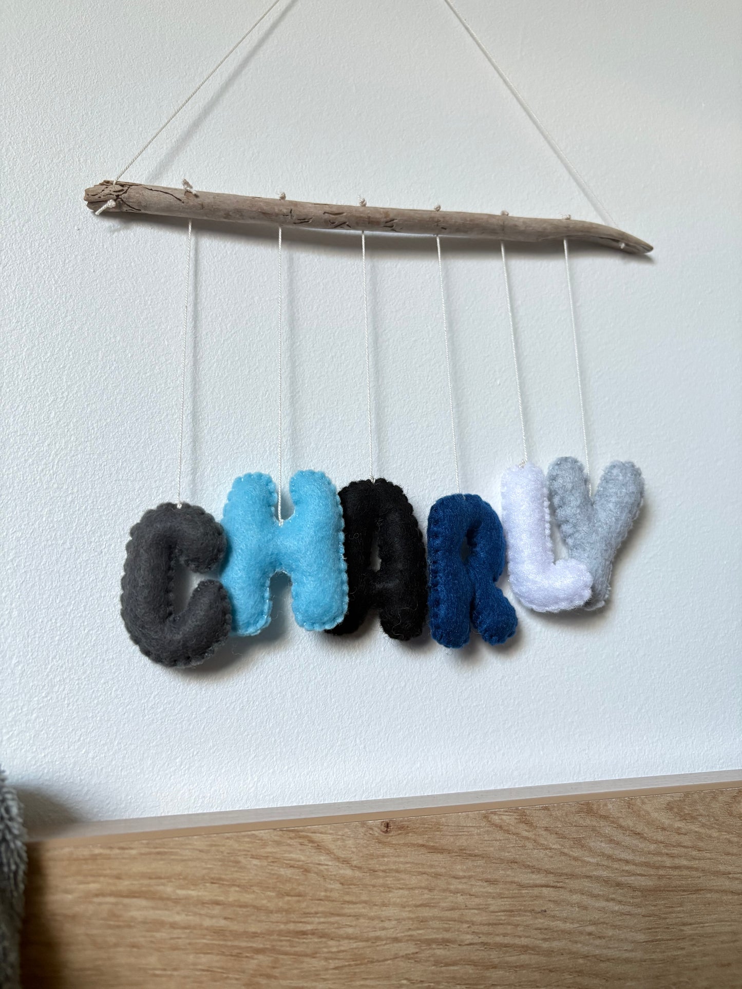 Mon prénom suspendu – Décoration murale personnalisée
