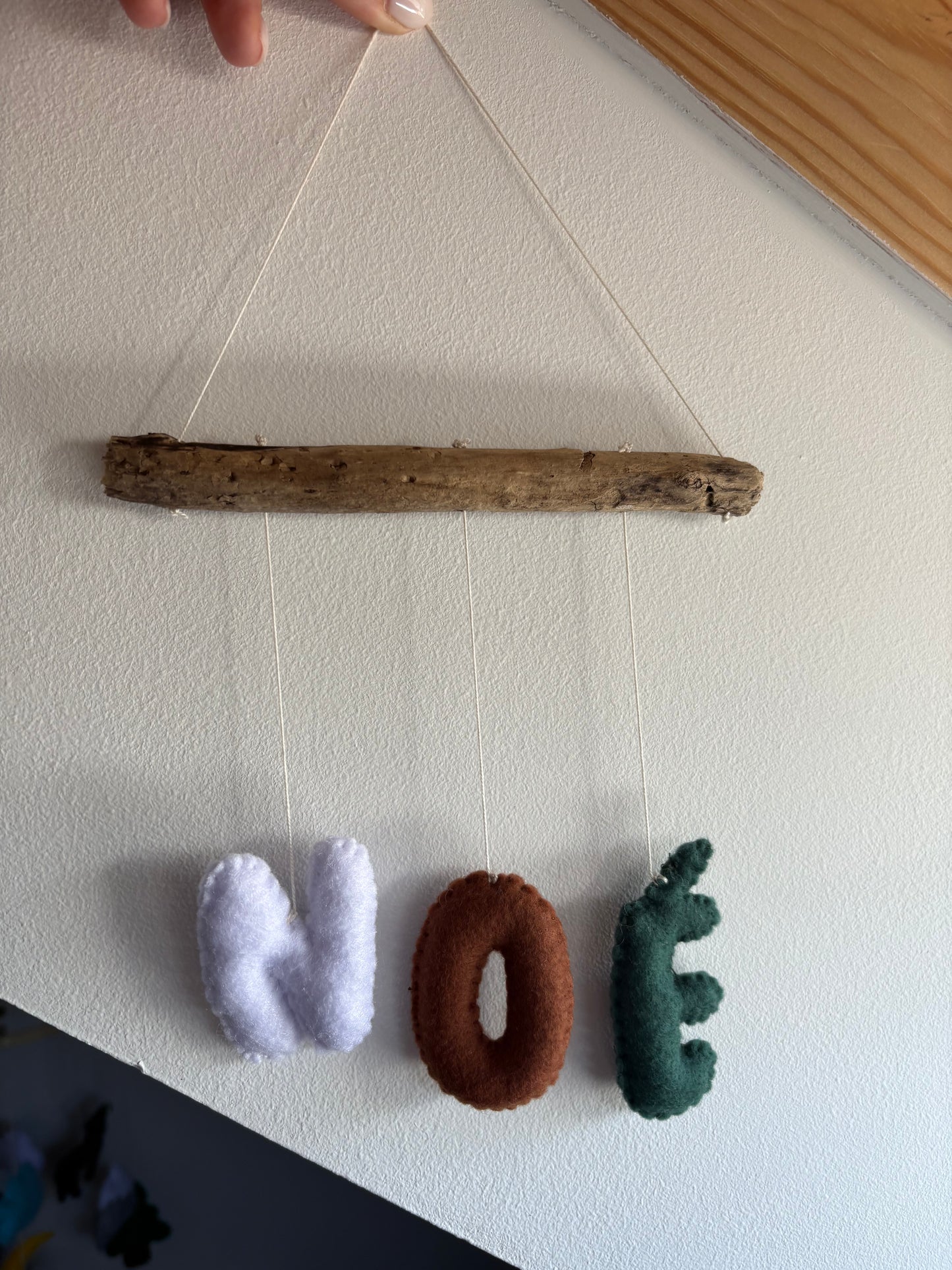Mon prénom suspendu – Décoration murale personnalisée